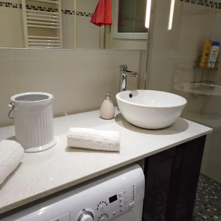 70 M2 Calme Et Verdure Apartament